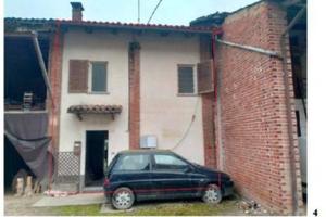Immobile in asta di 110 m² con 3 locali a San Dami