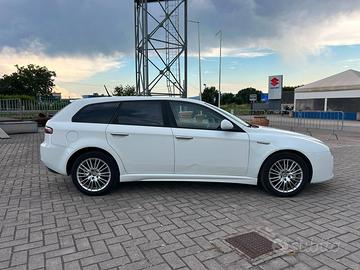 ALFA ROMEO 159