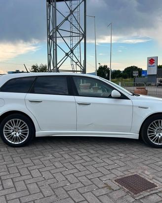 ALFA ROMEO 159