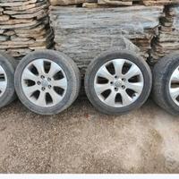 cerchi da 17 più gomme più sensori 