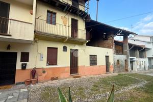CASA SEMINDIPENDENTE A CERANO