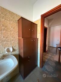 Mobile bagno e specchiera