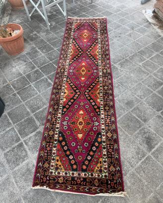 Tappeto antico persiano lungo