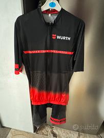 Conpletino bicicletta