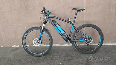 Bici elettrica Rockrider  eST500