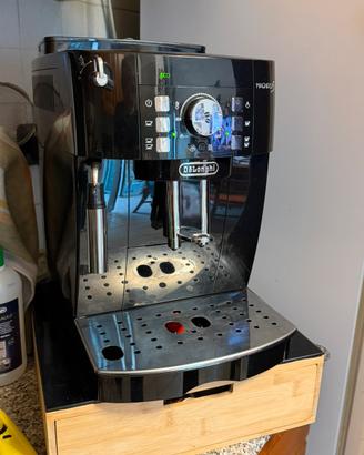 Macchina CAFFE DELONGHI MAGNIFICA S