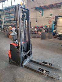 Transpallet elettrico stoccatore Toyota 2016