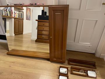 Mobile specchiera con accessori originali in legno
