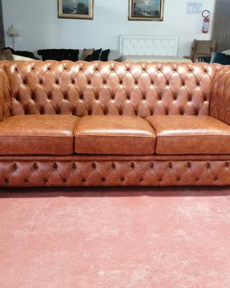 Divano Chesterfield 3 Posti Pelle Vintage Cognac