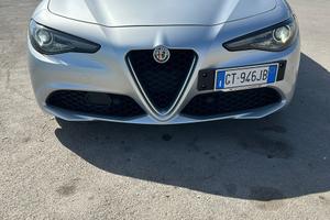 Alfa romeno Giulia