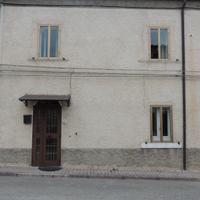 Casa indipendente terra-tetto