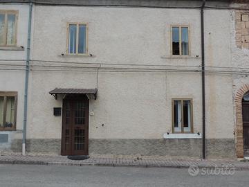 Casa indipendente terra-tetto