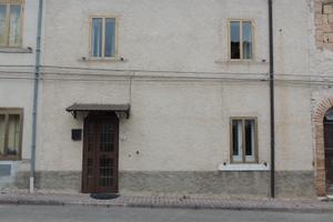 Casa indipendente terra-tetto