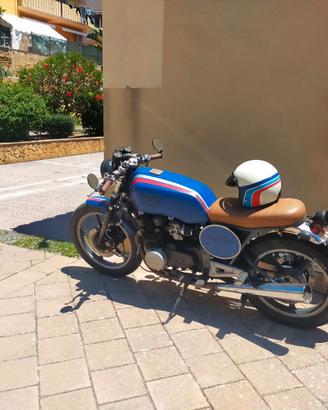 Cafè racer su base Kawasaki Gpz 550