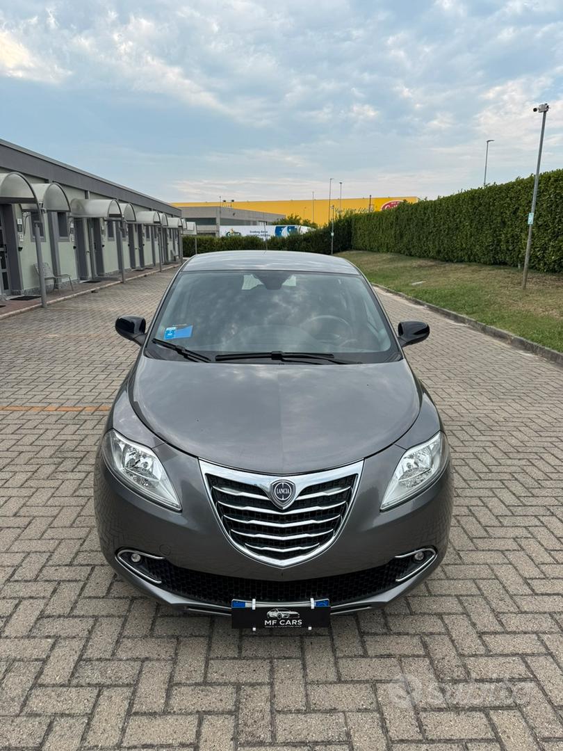 Lancia Ypsilon 2012 photo 2