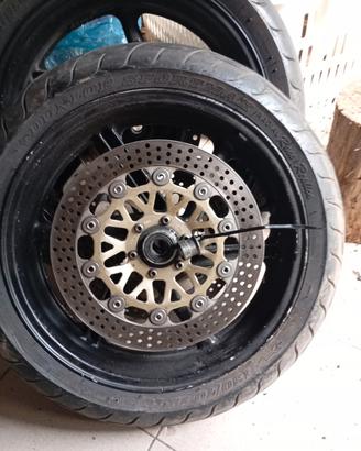 cerchi completi per Honda CBR 900 r SC 28 SC 33 