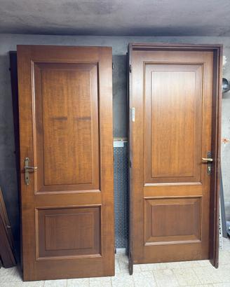 Porte in noce artigianali