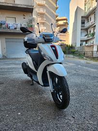 Piaggio Medley S 150 abs  PARI A NUOVO