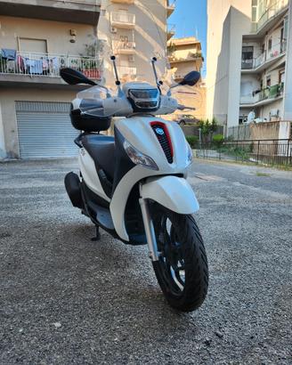 Piaggio Medley S 150 abs  PARI A NUOVO