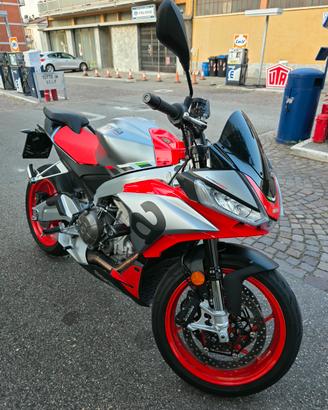 Aprilia Tuono 660