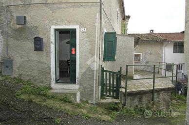 CASA SEMINDIPENDENTE A PARODI LIGURE