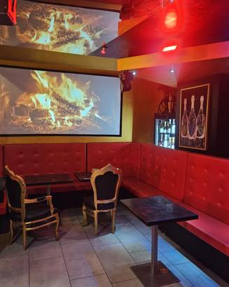 Divani modulari imbottiti rossi per lounge bar
