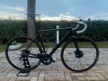 Canyon ultimate cf sl 7 disc shimano di2 taglia M