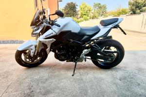 Suzuki GSR 750 – Depotenziata a libretto