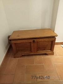 Cassapanca Rustica in Legno Massello (77x42x40 cm)