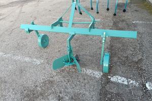 aratrino scalzatore assolcatore marca Spedo