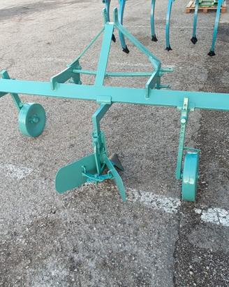 aratrino scalzatore assolcatore marca Spedo