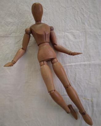 manichino in legno