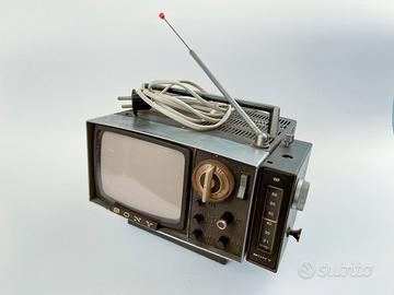 Sony micro TV 5-303E con radio.