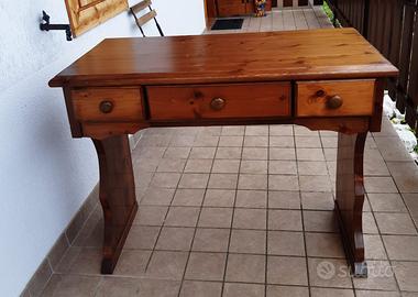 Mobile scrivania in legno