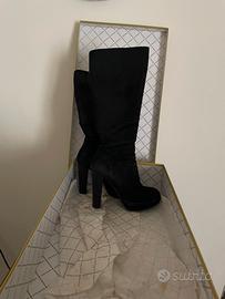 Stivali donna con tacco 37 scamosciati neri