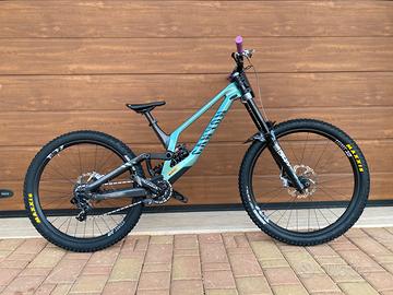Canyon Sender DH downhill CFR 2024 taglia M nuova