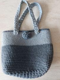 Borsa in lana a mano e a spalla 