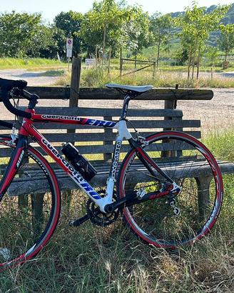 Bici corsa in carbonio