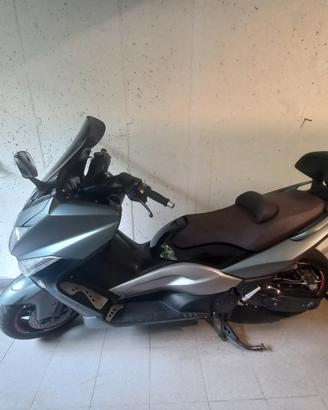 Moto Yamaha 500 tmax