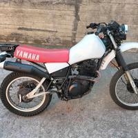 Yamaha XT 550 - 1982