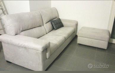 Divano letto a tre posti con pouf, Poltronesofà