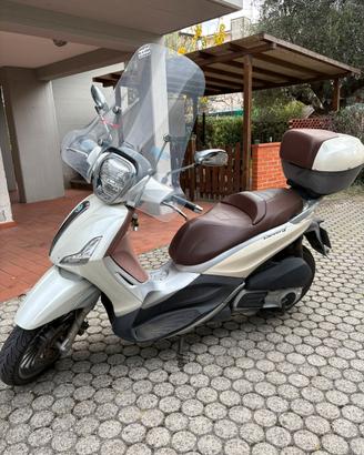Beverly 300 21000 km