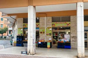 NEGOZIO A PIAZZA IMMACOLATA a ASCOLI PICENO