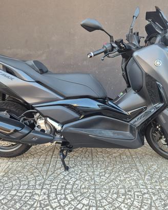 Yamaha X-Max 300 TECH MAX