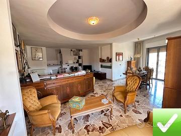 Ampio Attico + Terrazzo Panoramico Pressi Ospedale