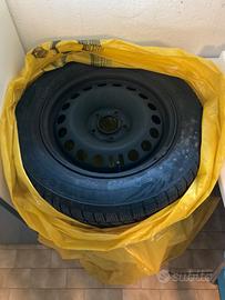 Cerchi in ferro 16” con gomme invernali usate