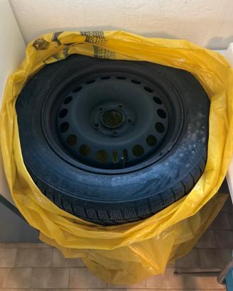 Cerchi in ferro 16” con gomme invernali usate