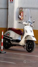 Piaggio Vespa 300 GTS SUPER - 2008