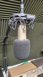 Microfono da studio Behringer B2 Pro + Accessori