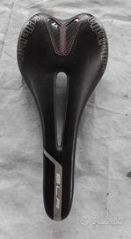 Sella Selle Italia SLR Carbon.